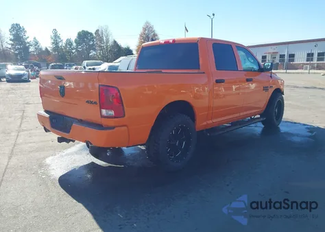 2019 Ram 1500 Classic Express 4X4 5'7 Box z USA, uszkodzony, nr VIN 1C6RR7KT5KS620791